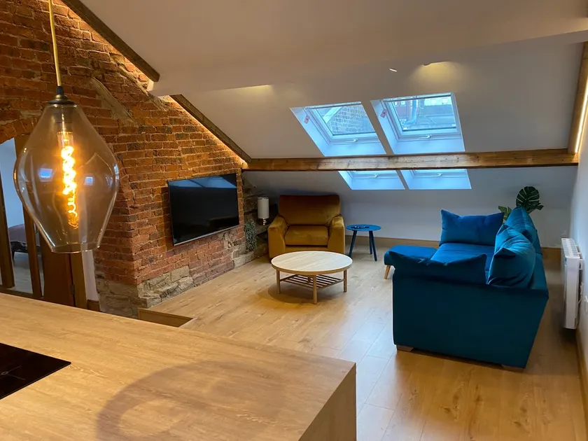 The Loft@3 Stunning 2 bedroom Loft apartment - Image 1