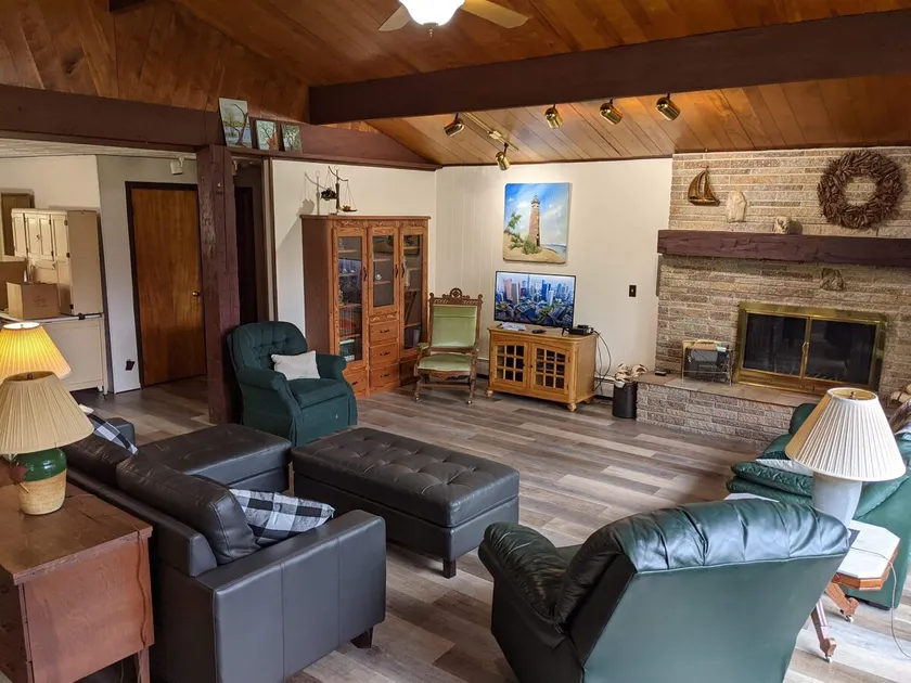 Grammie’s Place- Great for families - Image 1