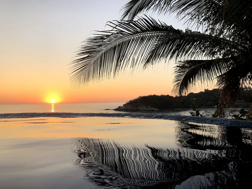 Infinity pool with amazing views of the Pacific - Image 1