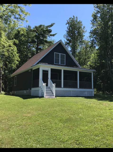 Adorable Lake Front Cottage in the Adirondacks. - Image 1