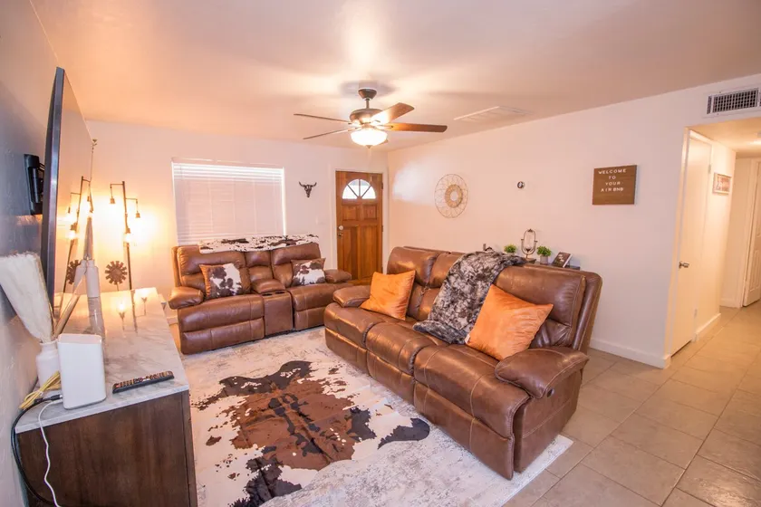 Amazing Modern Ranch Theme House! 4 Bed & 2 Baths! - Image 1