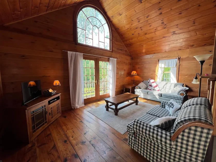 Warm Springs Cabin - Image 1