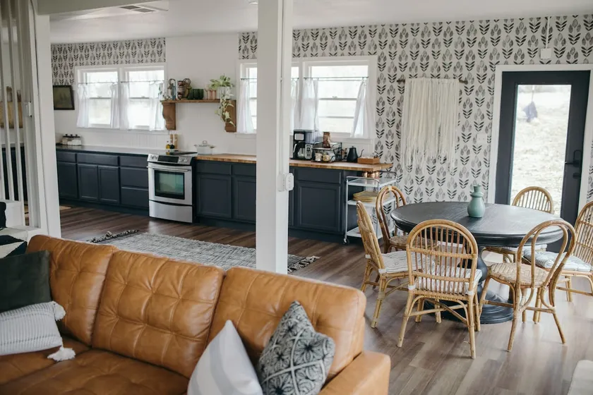 Vine & Petal - A Cottage Retreat - Image 1