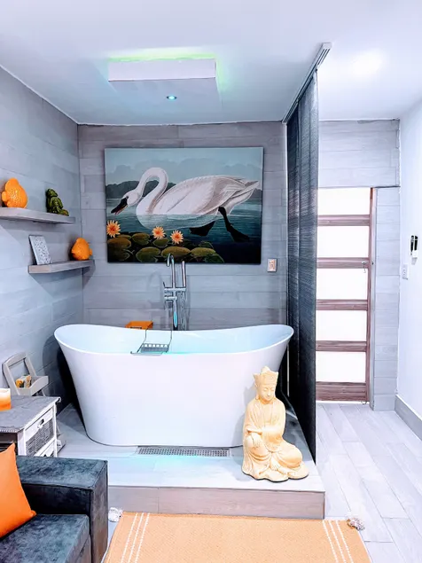 Suite Luxury & Relaxing near AirPort Solar System - Image 1