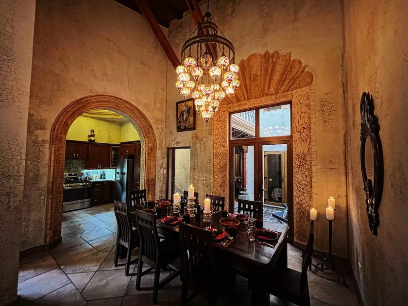 Casa La Paz + Best WiFi + Theater + Parking. - Image 1