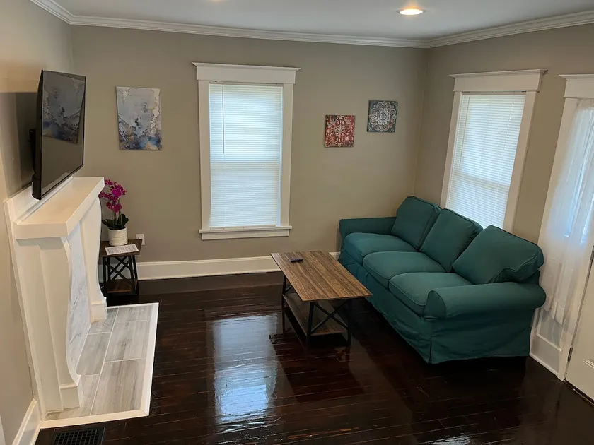 Ridgeway, 2 Bedroom House near Xavier, Downtown - Image 1