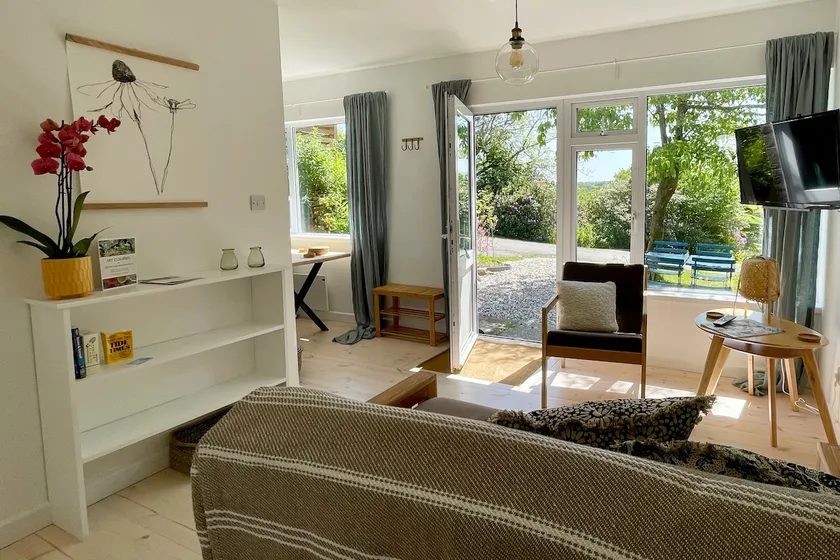 Linnet Cottage, perfectly located between Exmoor and the sea - Image 1