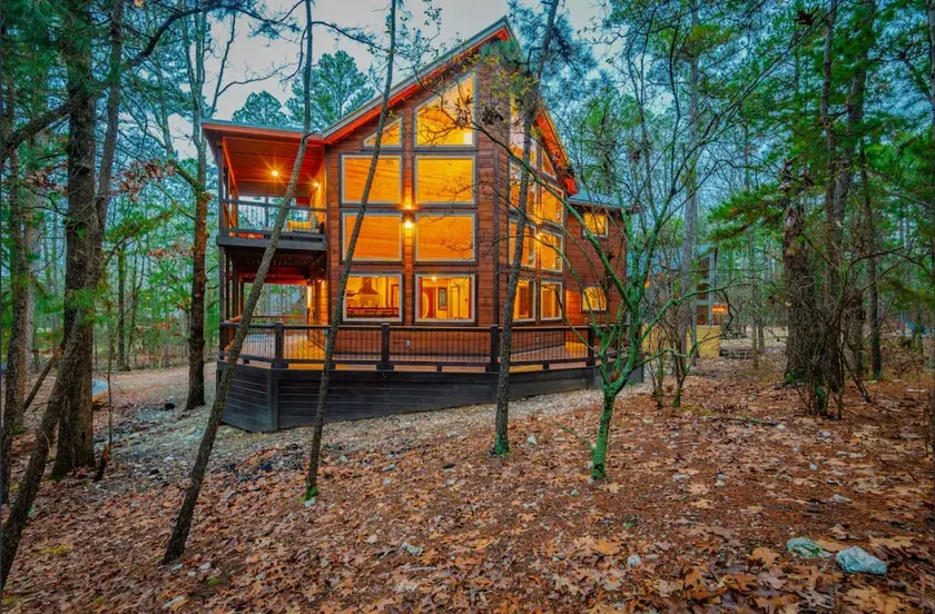 ”ForRest” Retreat With Hot Tub is Stunning - Image 1