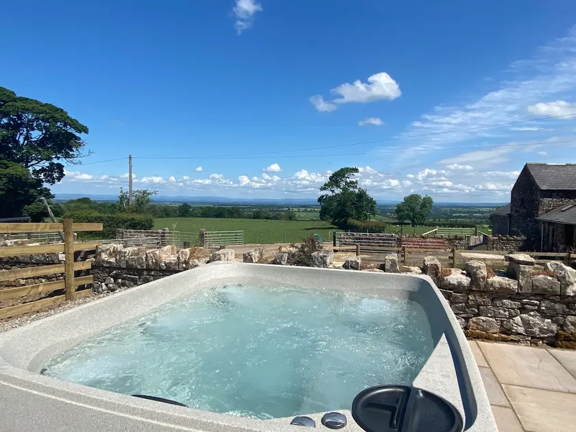 Rattlebeck Farm Cottage and Hot Tub PET FRIENDLY - Image 1