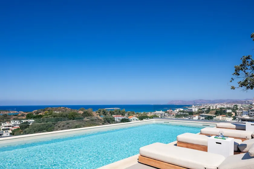 Panoramic sea & city views, gym, sauna, fire pit! - Image 1