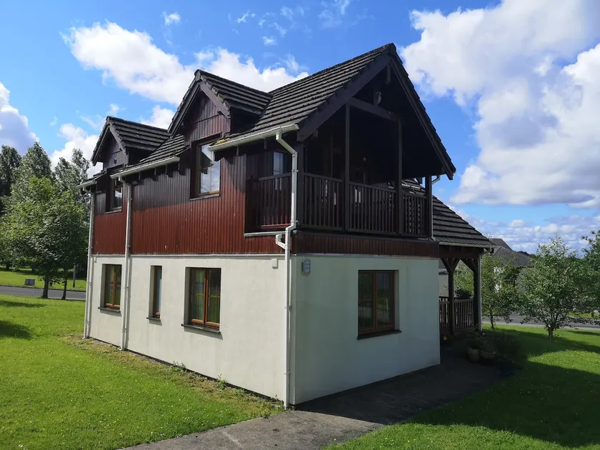 Lakeside House in Drumshanbo - Image 1