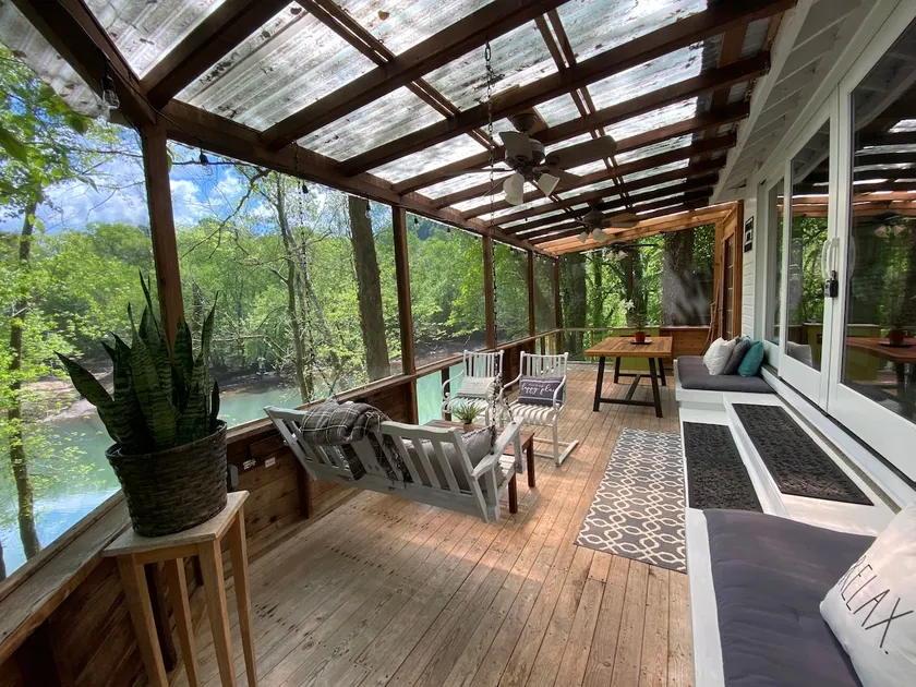 Caney Cottage on the River - Image 1