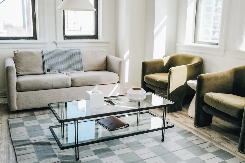 3-Bedroom Penthouse in the heart of Lincoln Park - Image 1