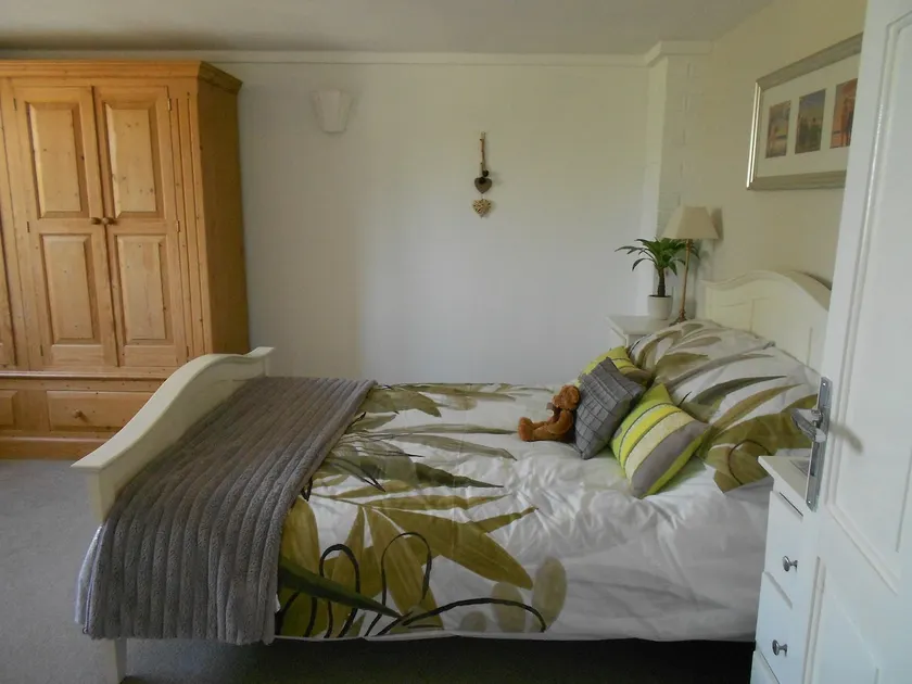 Wood cutter cottage - Image 1