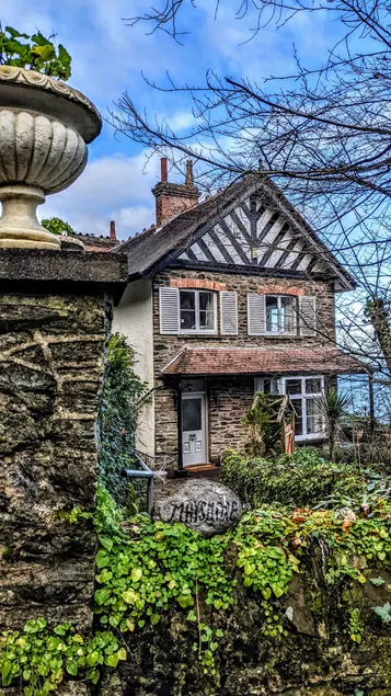 House on the SW coast path, spectacular sea views - Image 1