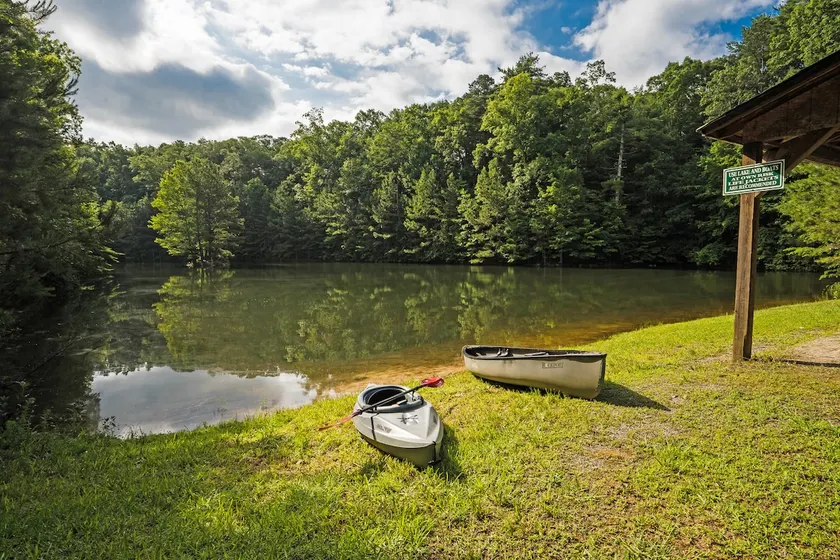 Frog Pond Hollow Lodge - Image 1