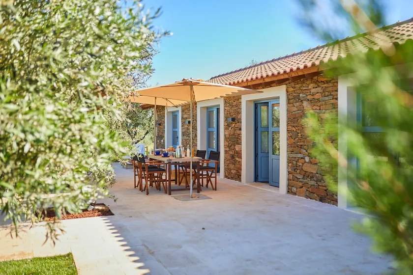Quinta do Cedro Azul [Blue Cedar Estate] - Image 1