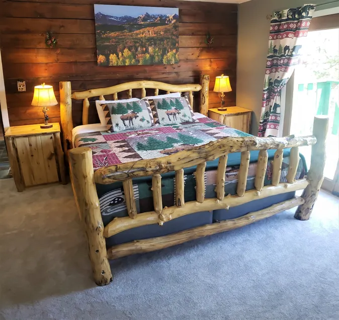 Cozy Cabin with Hot Tub, King Master, and Treenet - Image 1