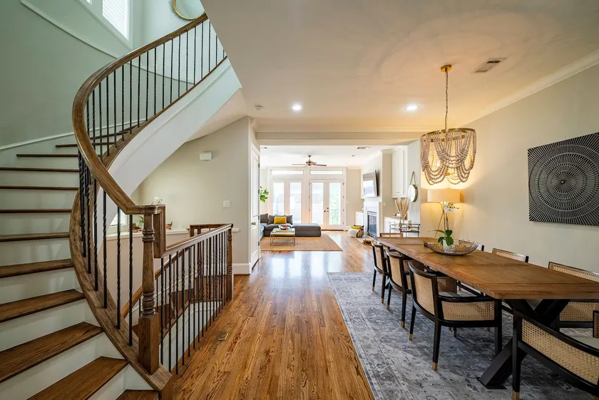 Elegant River Oaks 4BR | Prime Location - Image 1