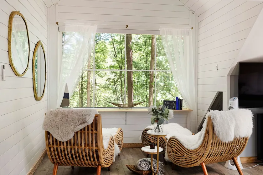 Cottage on Lake Lanier | Fire Pit + Jacuzzi! - Image 1