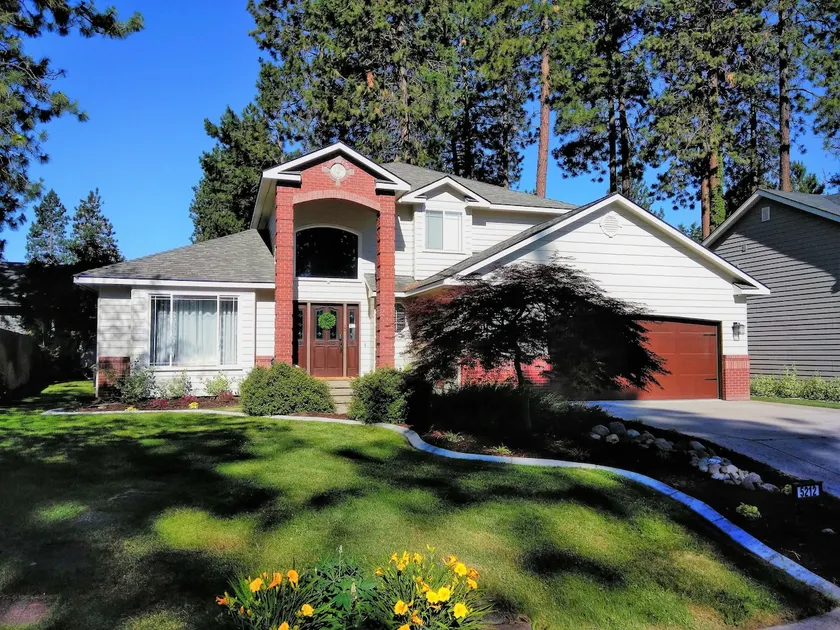 New Remodel, Luxury Home, w/Community Beach Access - Image 1