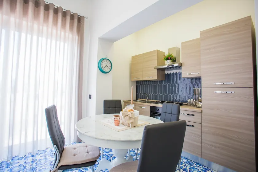 Palazzo De Gregorio Apartment Pompei - Image 1