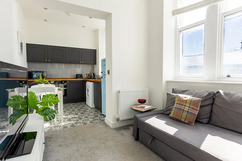 Apartment near the Peak District National Park - Image 1