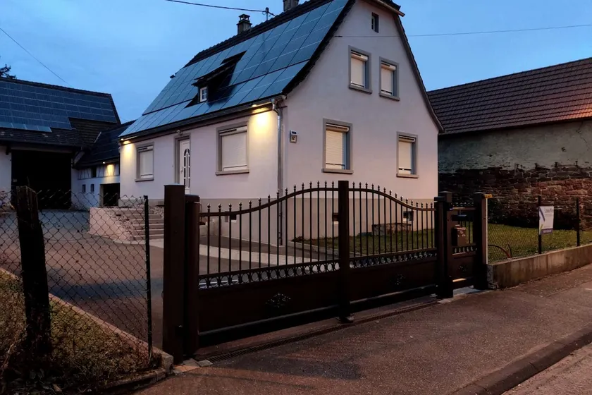House FaMay - Image 1