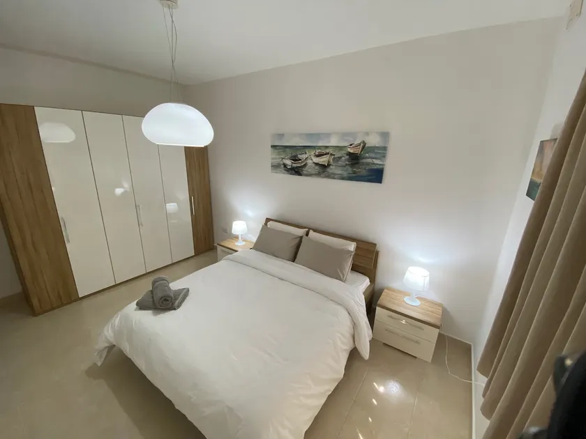 Rock Bay - spacious, stylish maisonette with patio - Image 1