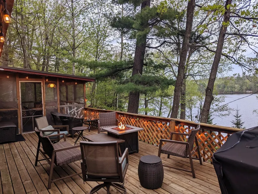 Northwoods Nirvana! Cozy Winter Cabin on Catfish Lake - Image 1