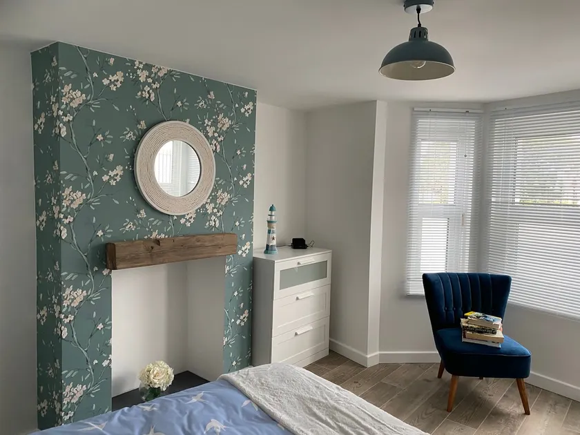 Lovely 1 bed flat 200 metres from beach - Image 1