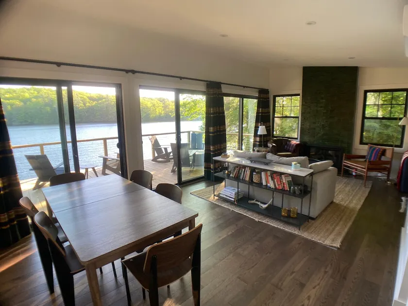 Berkshire lakefront cabin with modern luxuries - Image 1