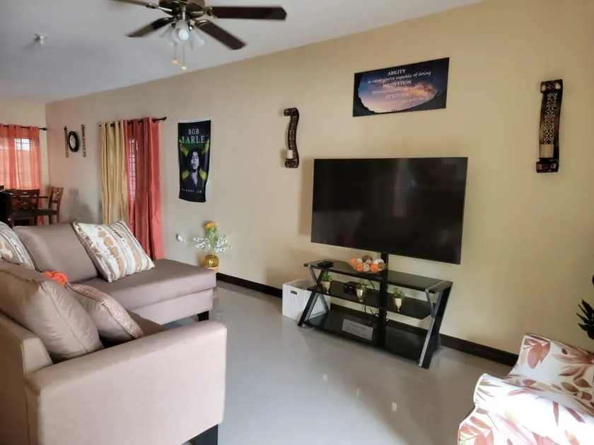 T’s Amor Townhouse - Image 1