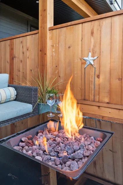 Hot Tub, King Bed & EV Charger - Image 1