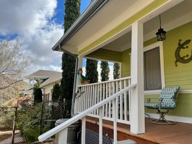 The Blissful Bungalow Explore Old Bisbee on Foot ! - Image 1