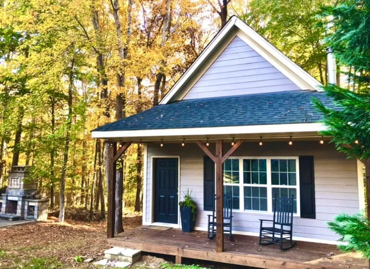 Woodsy Cottage in Idyllic Southern Neighborhood - Image 1