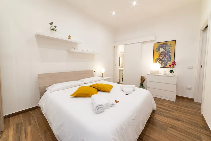 Apartment in the Heart of Messina - Image 1