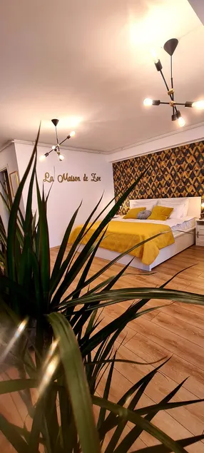 La Maison de Zoe - Airport Residences - Image 1