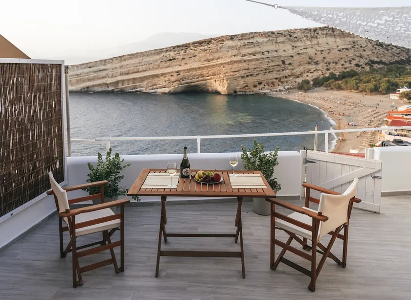 Nostos Cave Seaview Apartment - Image 1