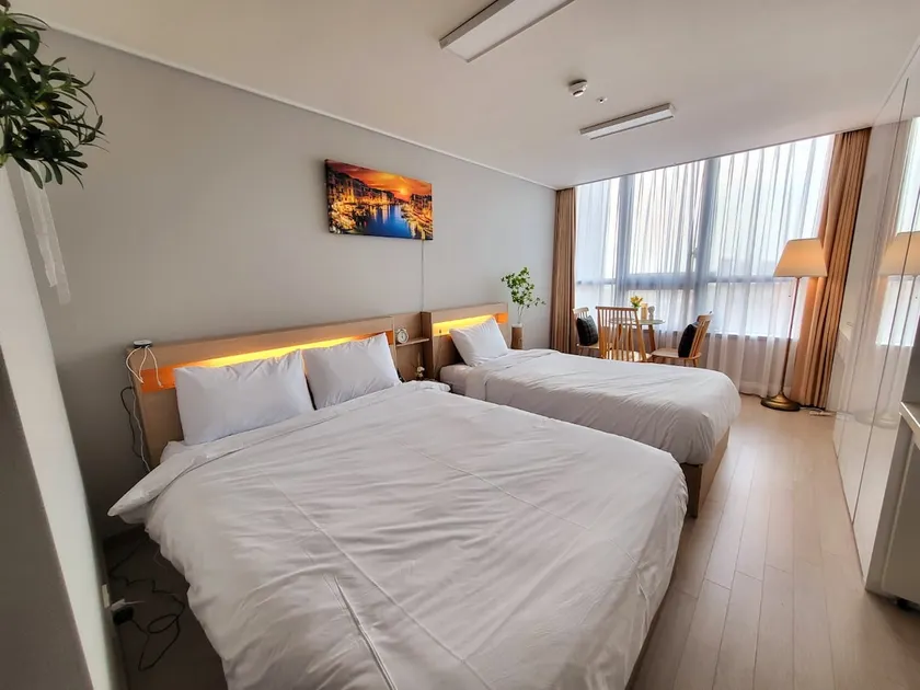 [2 or 3 people] Incheon Bridge View, Cozy Space, Hotel Bedding, Coffee Machine - Image 1