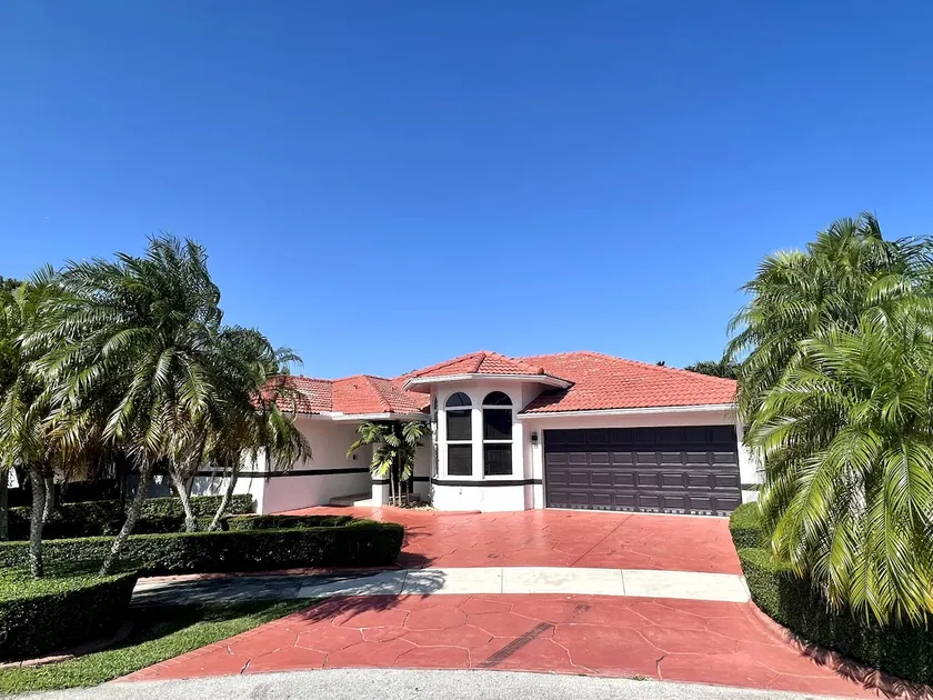 Sunny Getaway: Relaxing Miami Home - Image 1