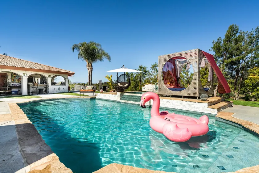 Romantic Villa in Pool Oasis Walk to Wineries - Image 1