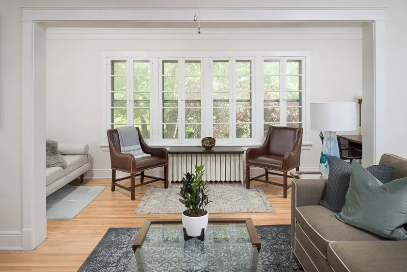Historic Home in the Heart of the City on Street Car Line. World Cup close - Image 1