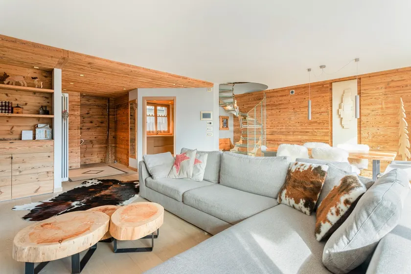 LARGE AND BRIGHT APARTMENT SPECTACULAR VIEW OF THE COUNTY OF BORMIO......... - Image 1
