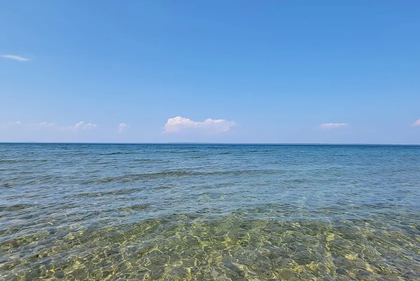 100' Lake Huron Beachfront, LP9 Snowmobile Access - Image 1