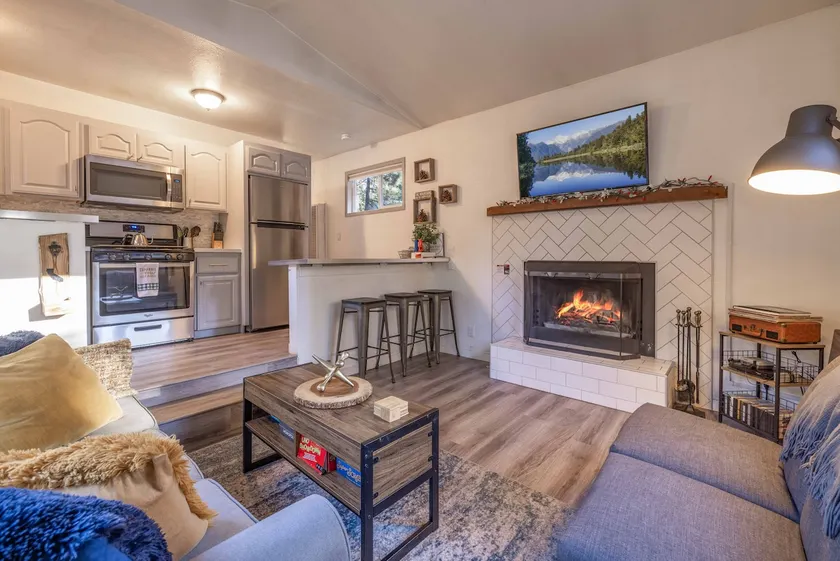 TwinPines•Dogfriendly•Fire pit•private hot tub• - Image 1