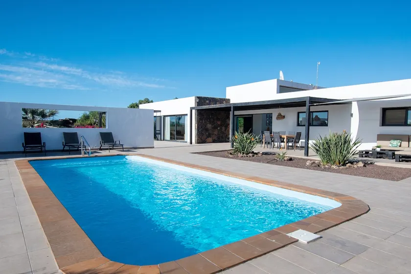 Heated & Shared Pool VILLA MATRIANA 36A, North Shore Villas - Image 1