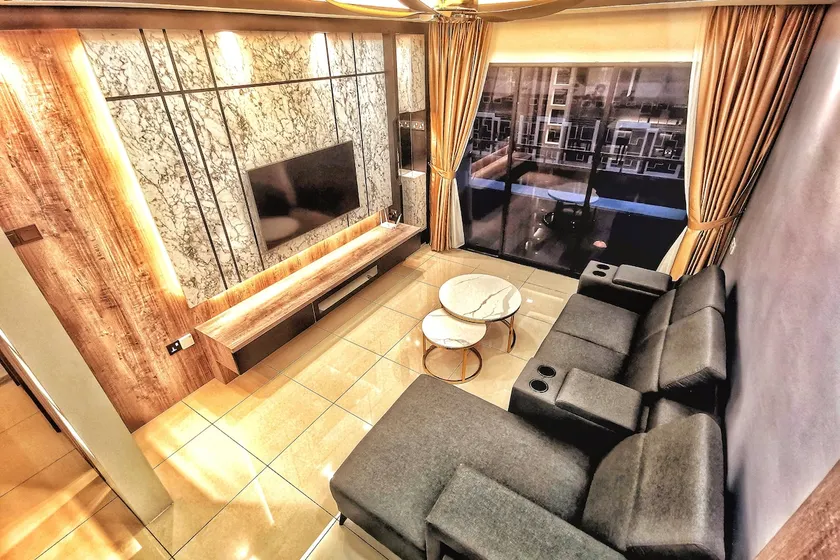 One Life Four Season Guest House @ Mahattan A6-11 - Image 1