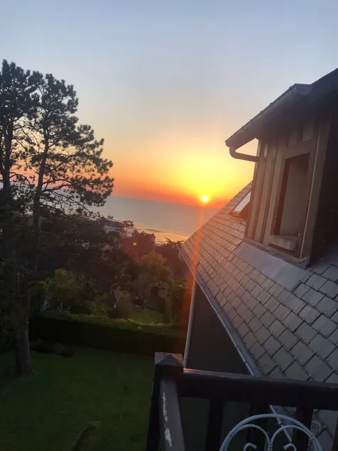 On the outskirts of Deauville, sea and countryside views. - Image 1