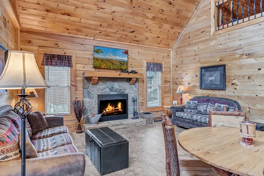 Mountain Views • Hot Tub • Pet Friendly • Sleeps 8 - Image 1